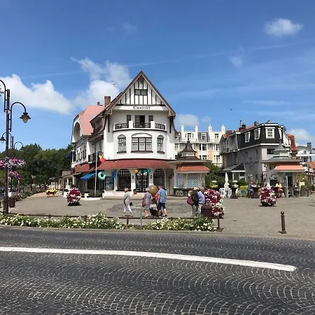 On Belgian Coast With Sea View Lägenhet